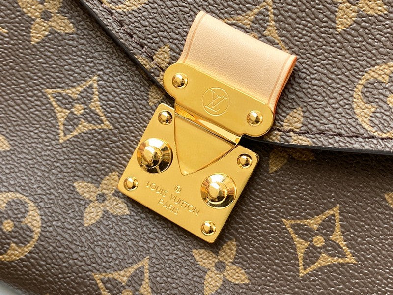 Luxurious Totes - Latest - 1759