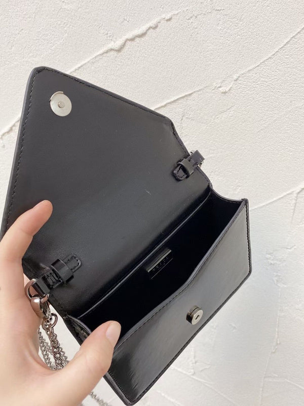 PDA - Luxurious Totes - 236