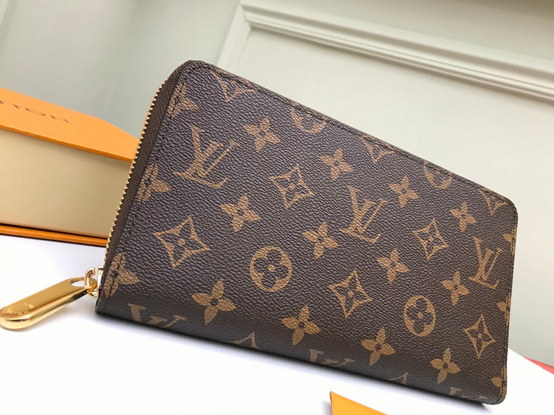 Luxurious Totes - Latest - 688