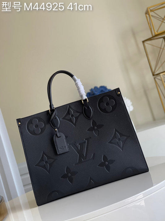 LOV - Luxurious Totes - 2017