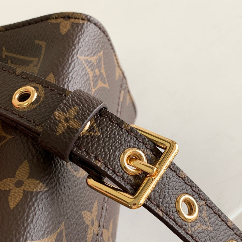 LOV - Luxurious Totes - 2402