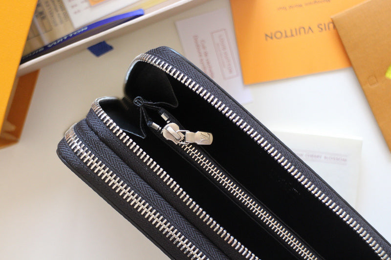 Luxurious Totes - Latest - 832