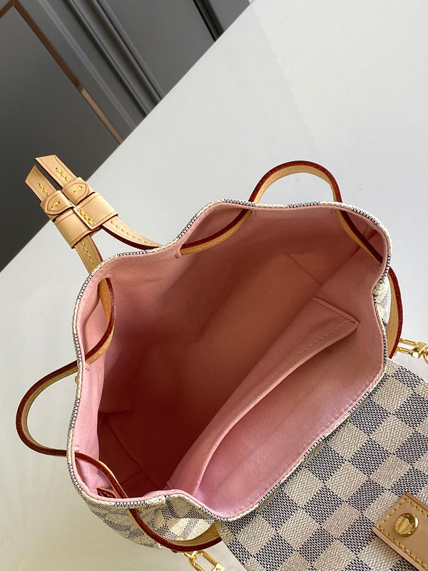 LOV - Luxurious Totes - 1865