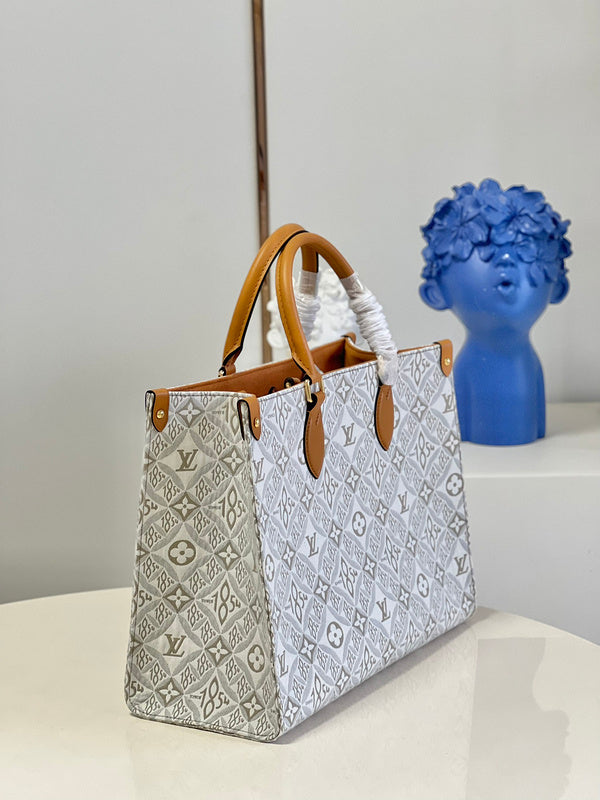 LOV - Luxurious Totes - 2013