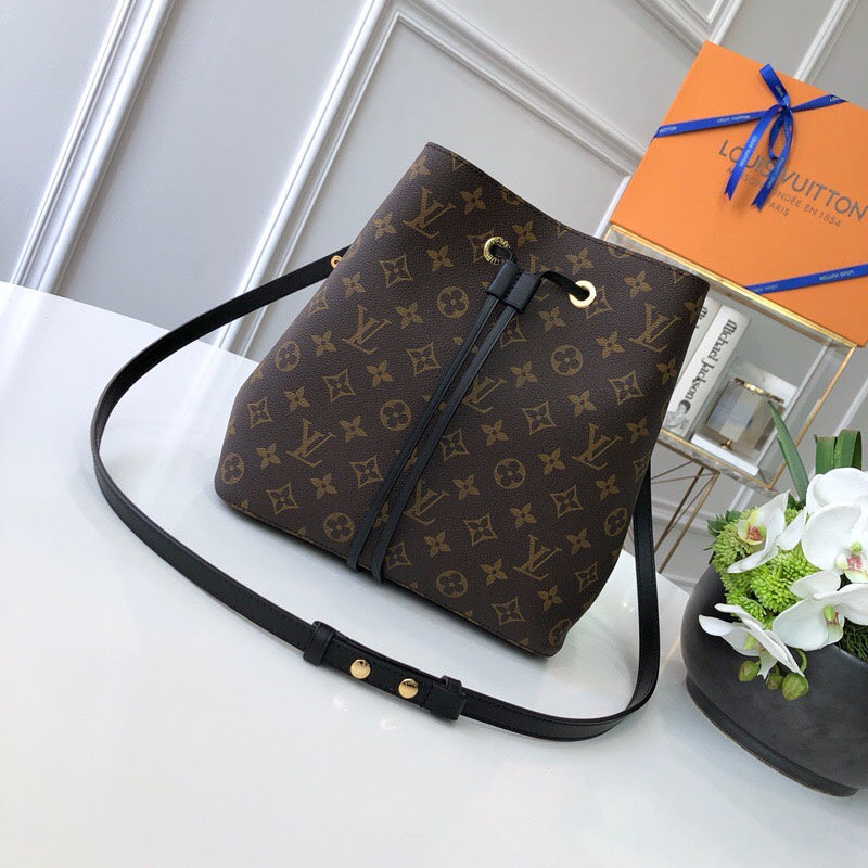 Luxurious Totes - Latest - 9737