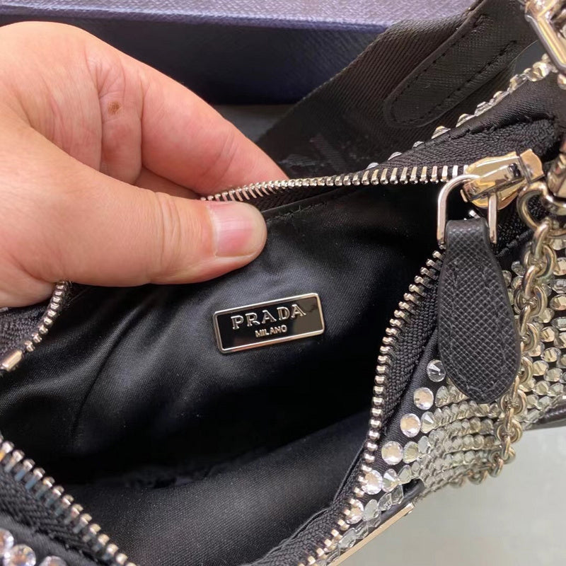 PDA - Luxurious Totes - 187