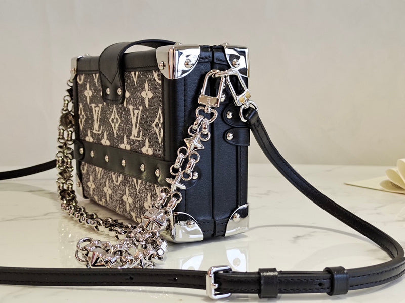 LOV - Luxurious Totes - 927