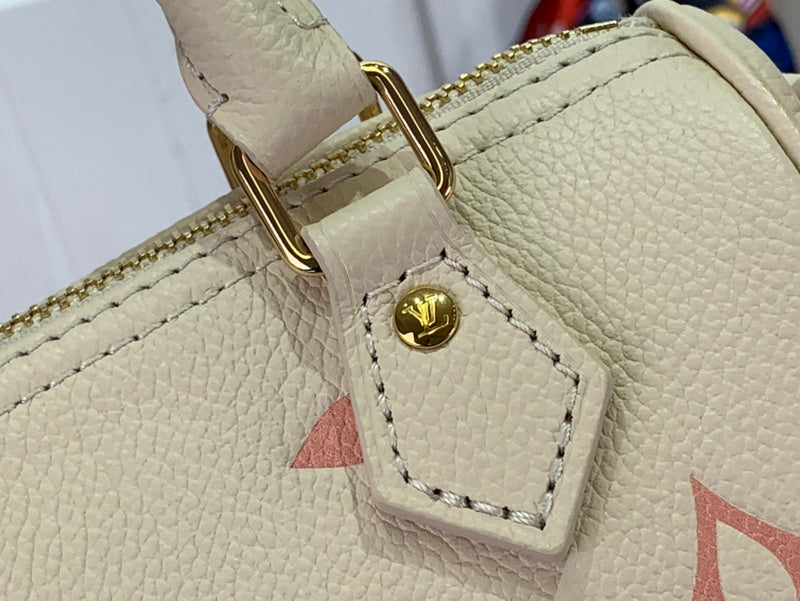 LOV - Luxurious Totes - 675
