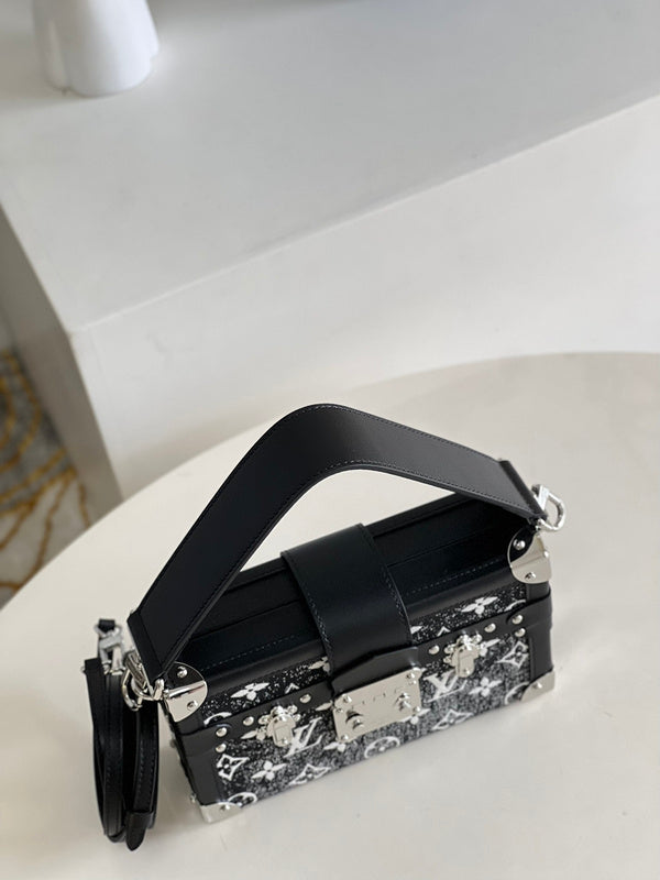 LOV - Luxurious Totes - 1342