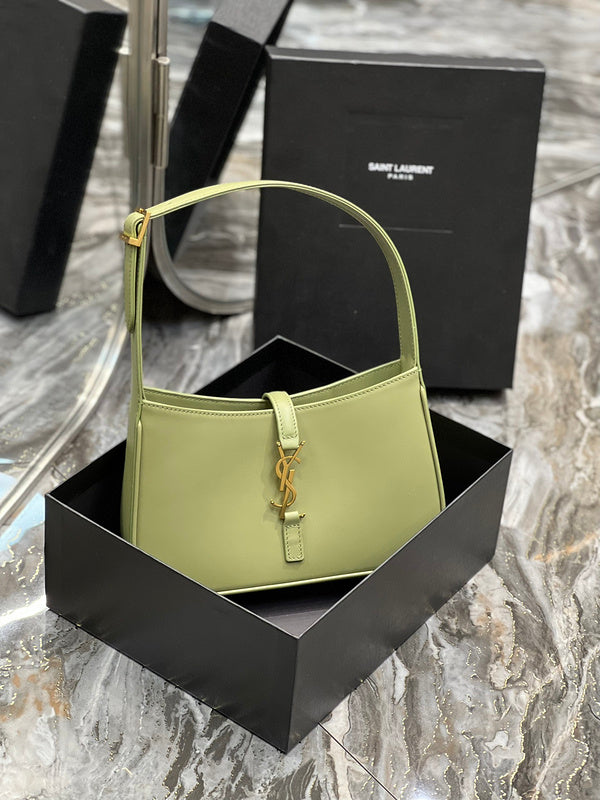 Luxurious Totes - Latest - 8123