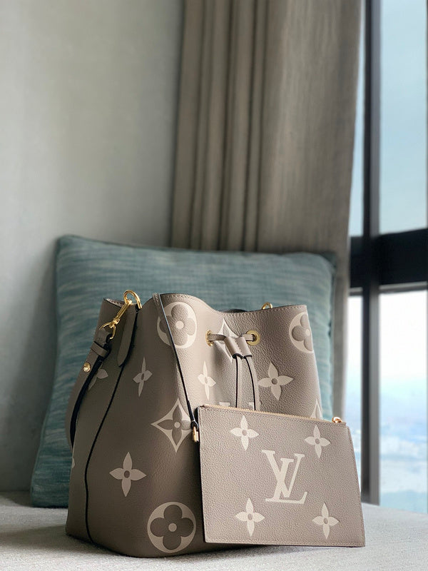 LOV - Luxurious Totes - 1021