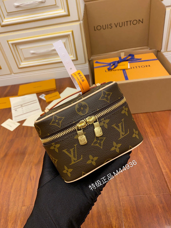 LOV - Luxurious Totes - 2085