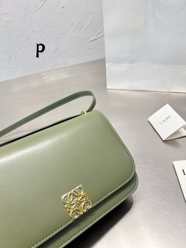 Luxurious Totes - LW-CH Bags - 046