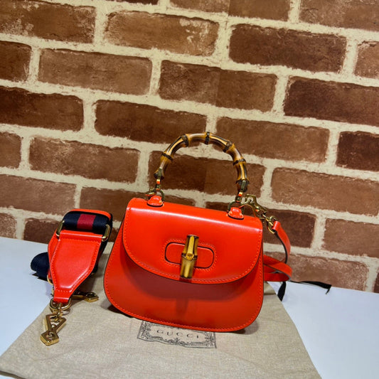 GUI - Luxurious Totes - 079