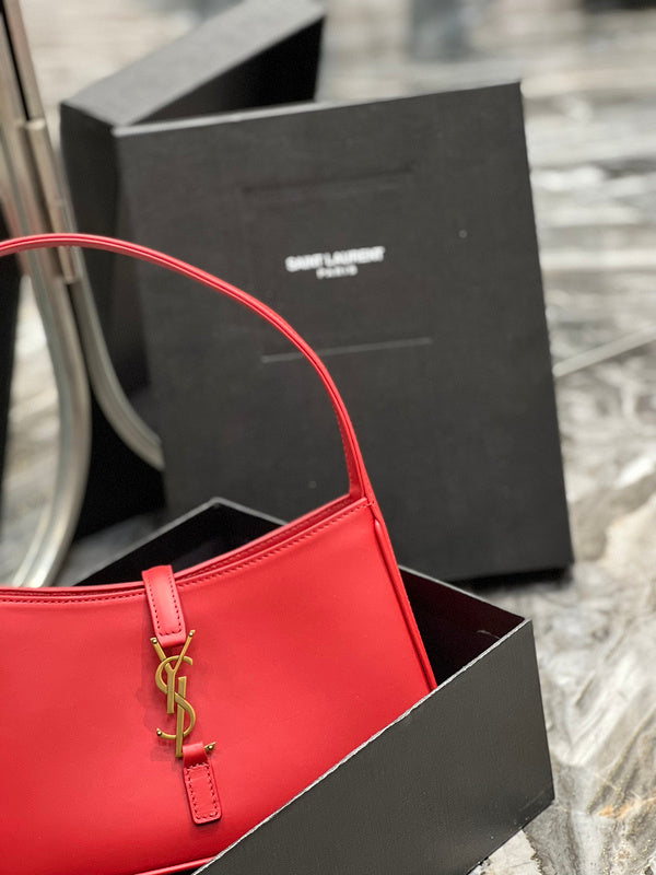 Luxurious Totes - Latest - 8117