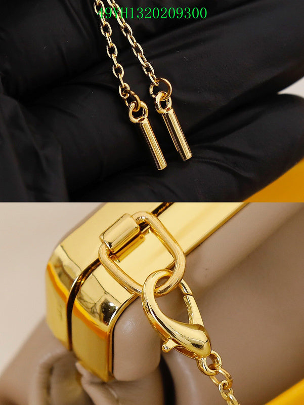 GC - Shoulder - 2683