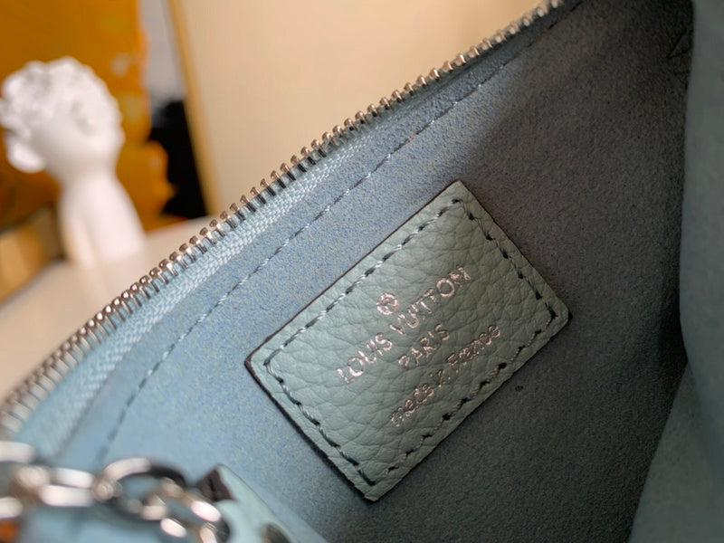 Luxurious Totes - Latest - 824