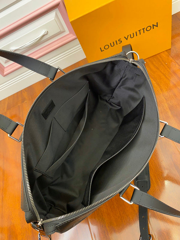 LOV - Luxurious Totes - 2627