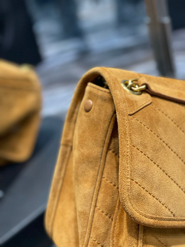 Luxurious Totes - Latest - 8531