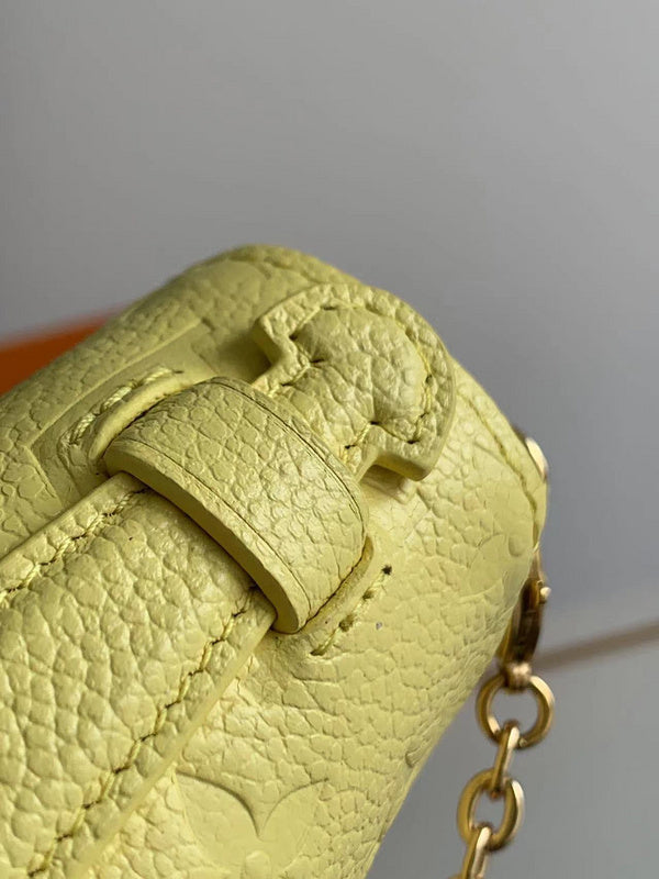 LOV - Luxurious Totes - 1626