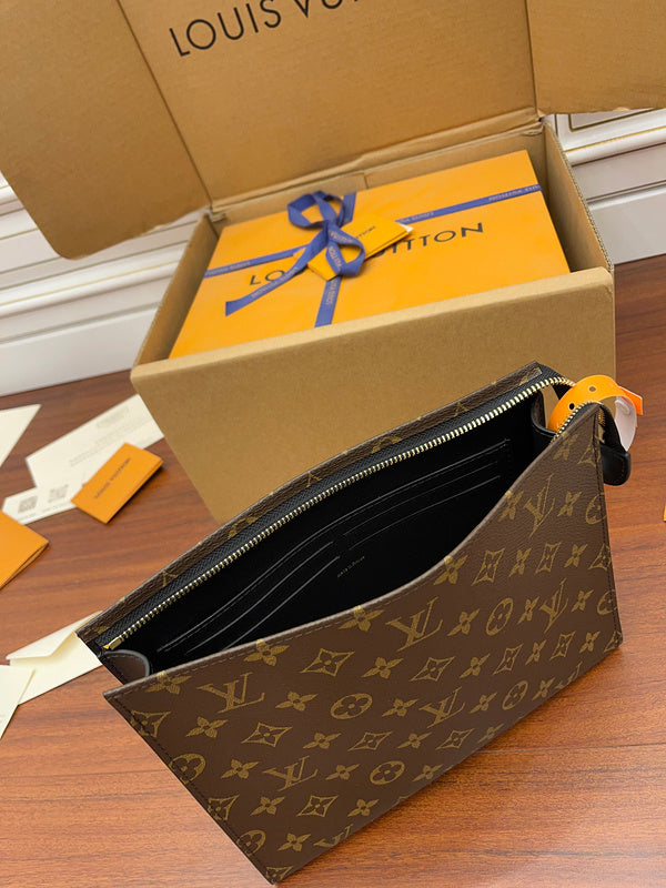 LOV - Luxurious Totes - 1492
