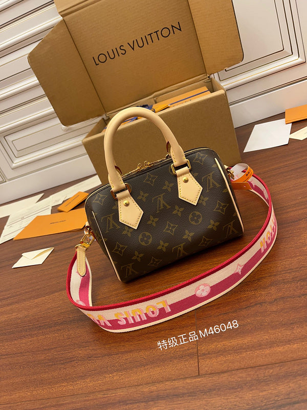 LOV - Luxurious Totes - 1563