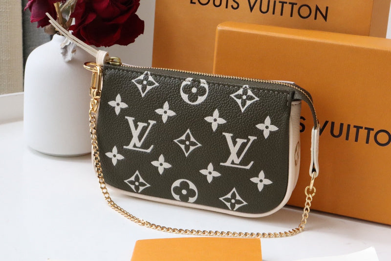 LOV - Luxurious Totes - 1715