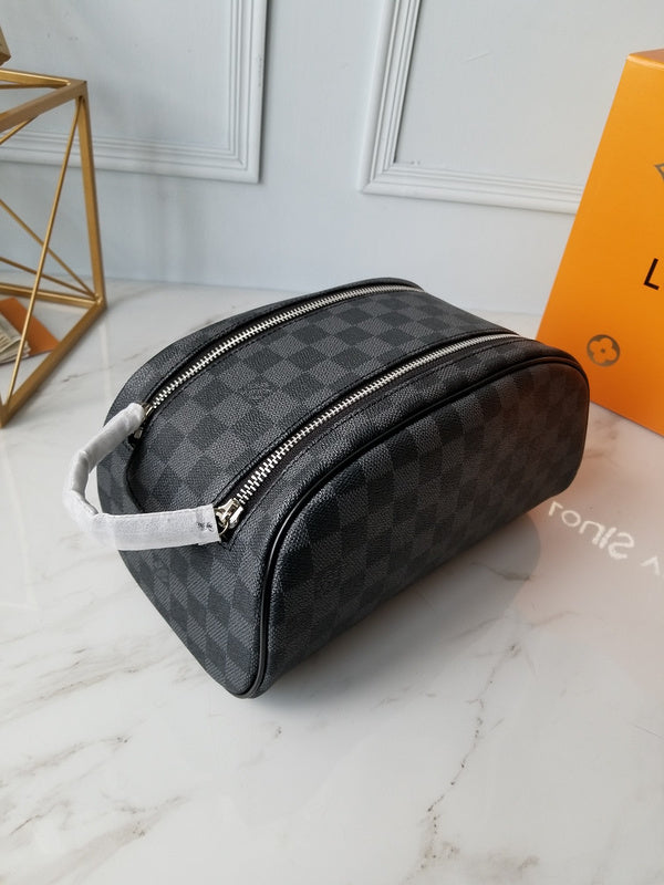 LOV - Luxurious Totes - 2332