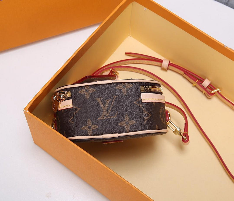 LOV - Luxurious Totes - 2698