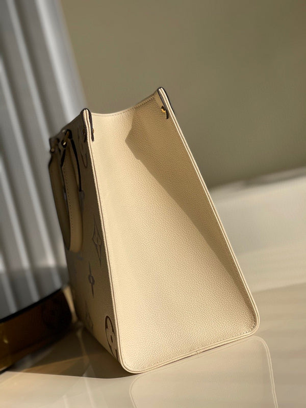 LOV - Luxurious Totes - 2019