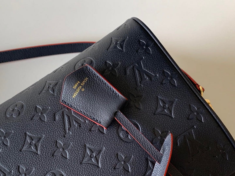 LOV - Luxurious Totes - 073