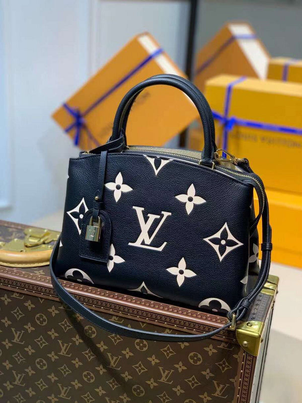 LOV - Luxurious Totes - 2284