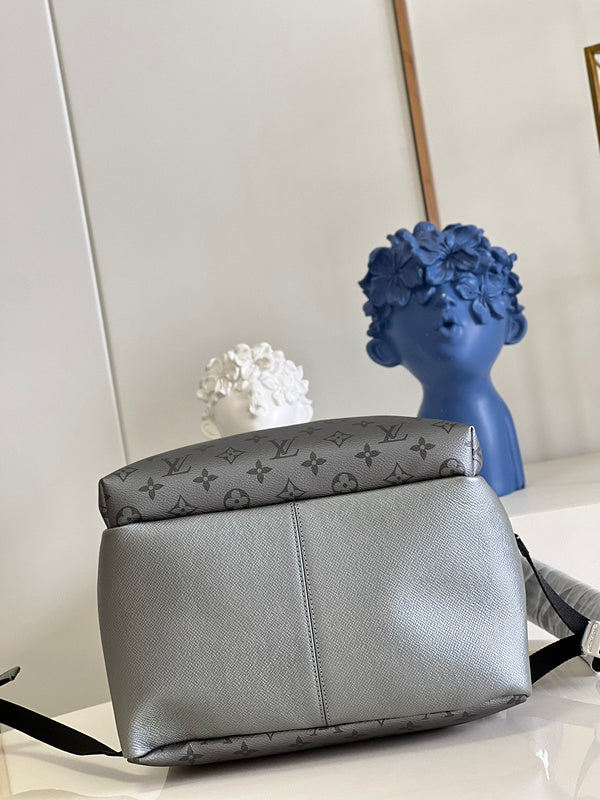 LOV - Luxurious Totes - 1612