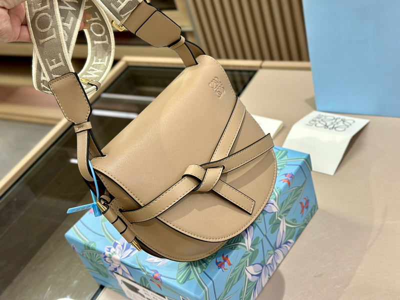 Luxurious Totes - LW-CH Bags - 005