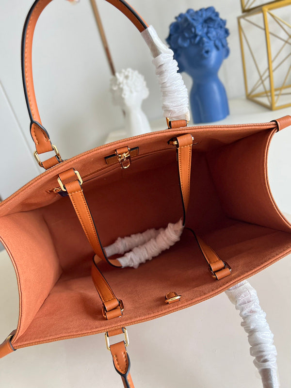 LOV - Luxurious Totes - 2015