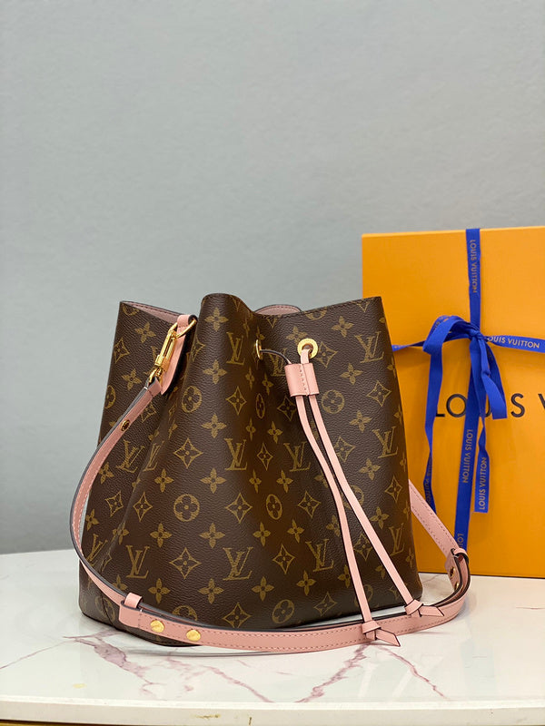 LOV - Luxurious Totes - 2461