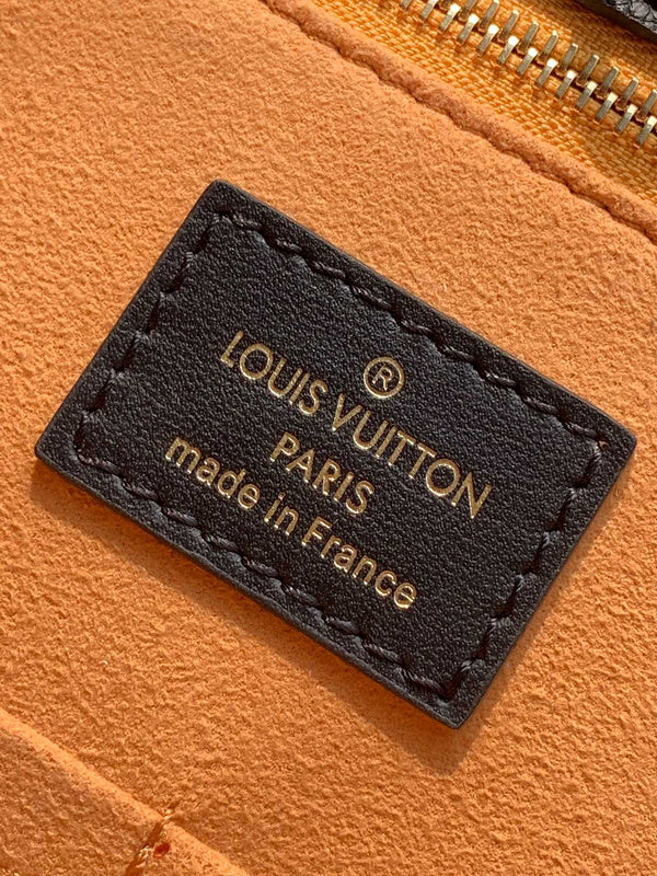 Luxurious Totes - Latest - 1951