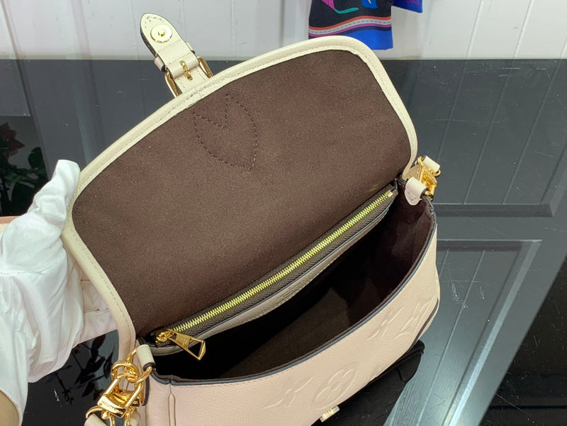 LOV - Luxurious Totes - 514