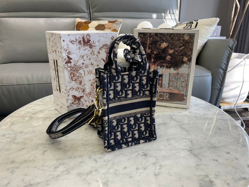 Luxurious Totes - DOR2 Bags - 124