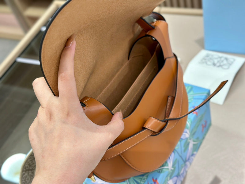 Luxurious Totes - LW-CH Bags - 004