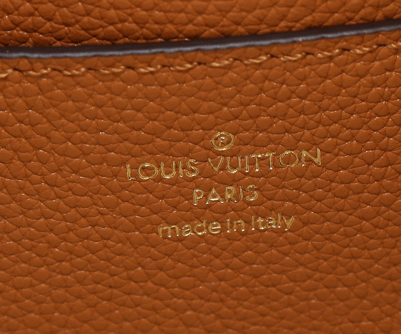 LOV - Luxurious Totes - 1967