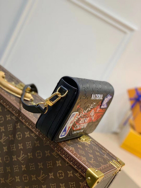 LOV - Luxurious Totes - 1696
