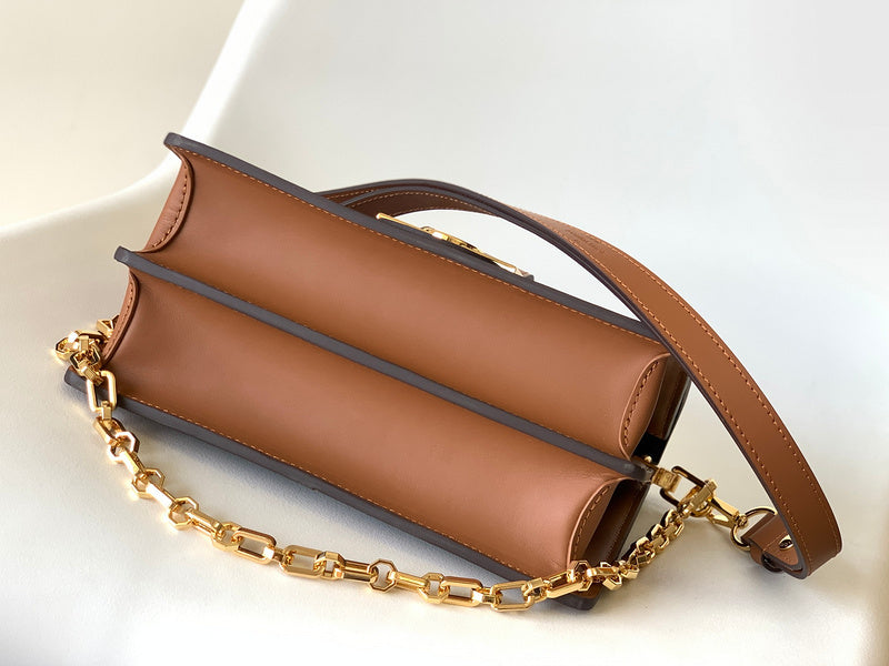 LOV - Luxurious Totes - 1086