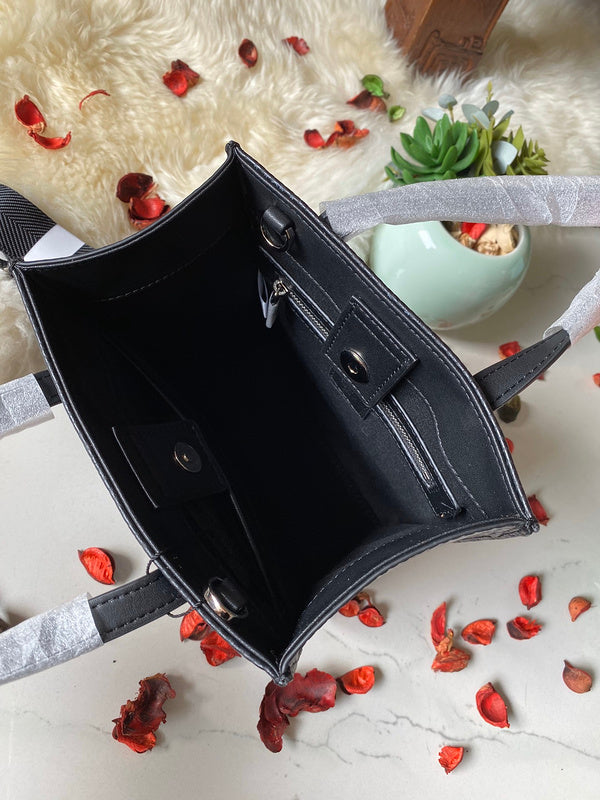 Luxurious Totes - Latest - 7746