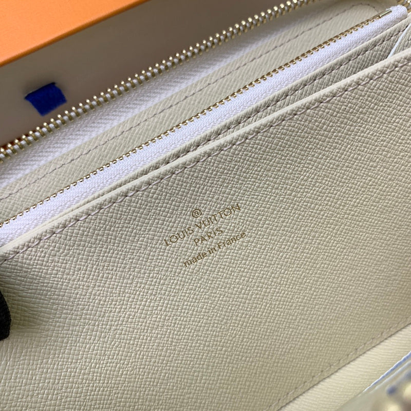 Luxurious Totes - Latest - 687