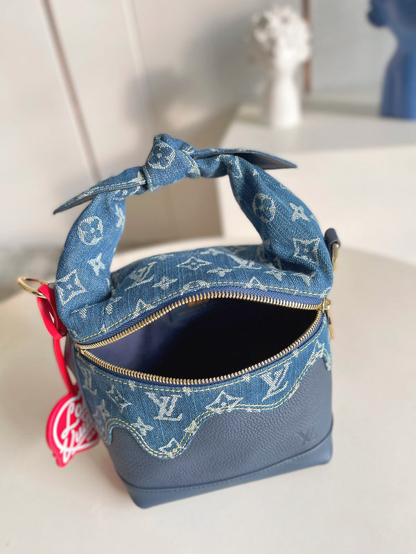 LOV - Luxurious Totes - 2163