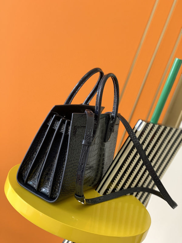Luxurious Totes - Latest - 8865