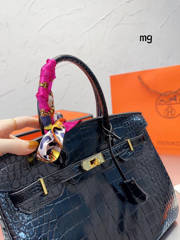 Luxurious Totes - HMS3 Bags - 029