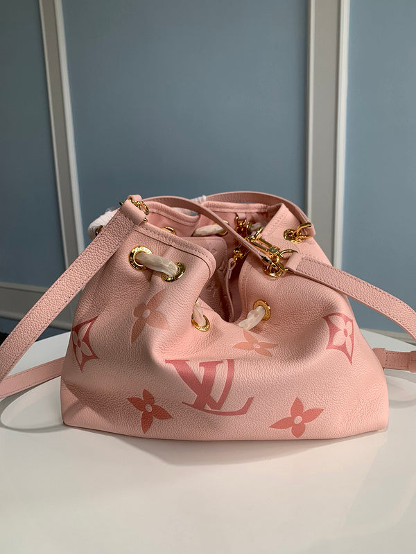 LOV - Luxurious Totes - 025