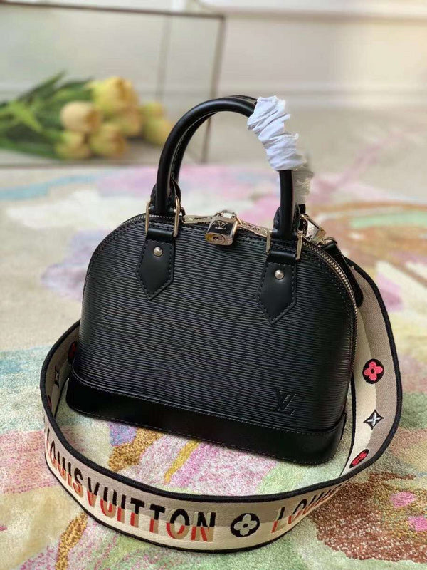 LOV - Luxurious Totes - 2312